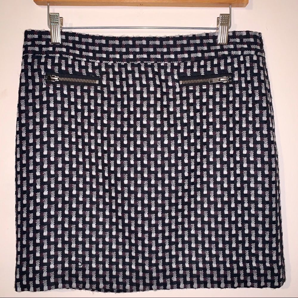 Loft Tweed Two front Pocket Black Print Skirt